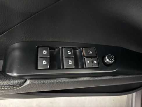 Used 2020 Toyota Camry XSE image 30