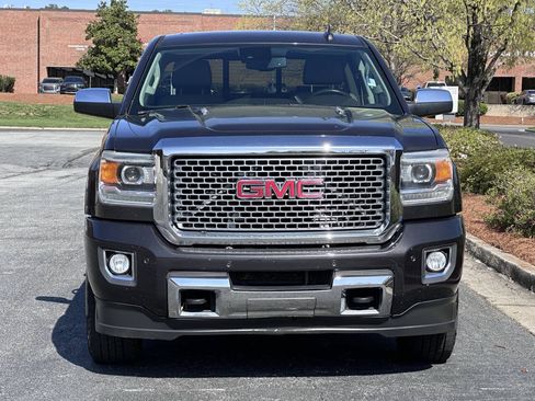 Used 2015 GMC Sierra 2500 Denali w/ Duramax Plus Package AWD/4WD image 2