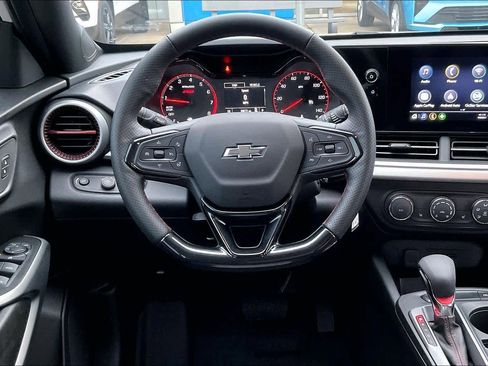 Certified 2025 Chevrolet Trax RS w/ Driver Confidence Package image 8