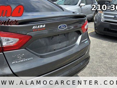 Used 2016 Ford Fusion Titanium FWD image 11