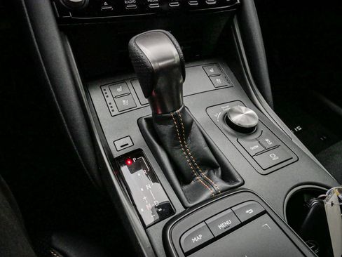 Used 2025 Lexus IS 500 image 26