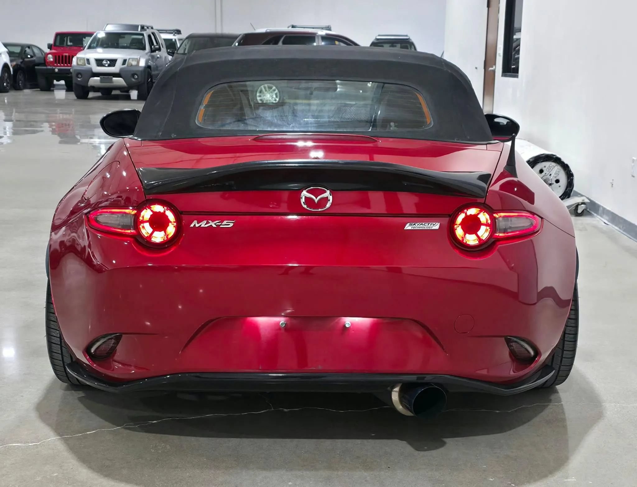 Used 2016 MAZDA MX-5 Miata Club w/ Brembo/BBS Package RWD image 4
