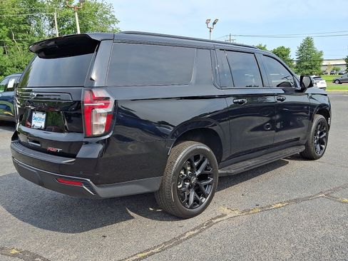 Used 2023 Chevrolet Suburban RST w/ Luxury Package AWD/4WD image 6