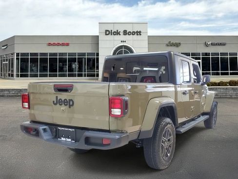 New 2026 Jeep Gladiator Sport AWD/4WD image 5