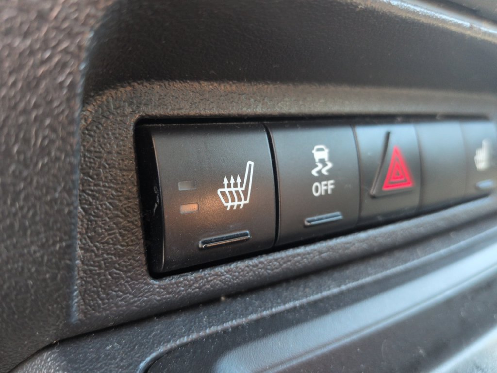 Used 2016 Jeep Patriot High Altitude AWD/4WD image 17