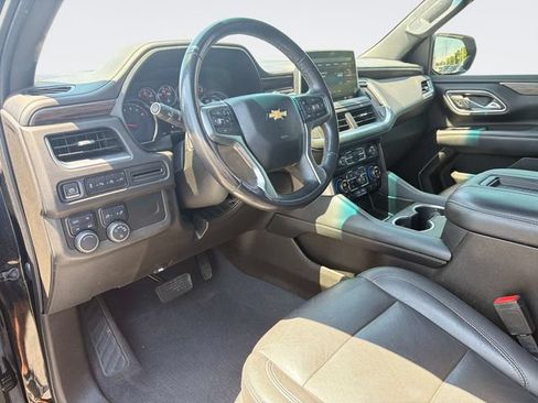 Used 2021 Chevrolet Suburban LT AWD/4WD image 26