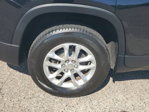 Certified 2018 Chevrolet Traverse LS AWD/4WD image 5