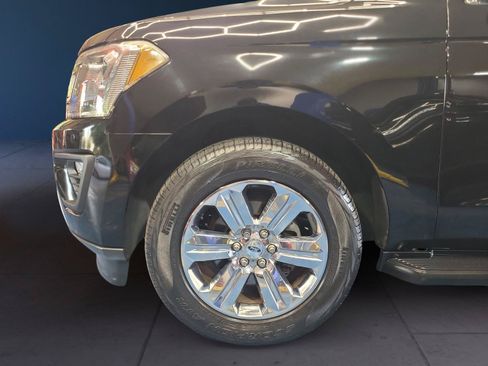 Used 2018 Ford Expedition Max XLT RWD image 9