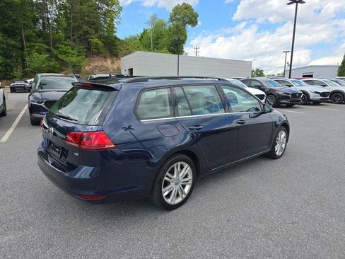 Used 2015 Volkswagen Golf TDI SE FWD image 3