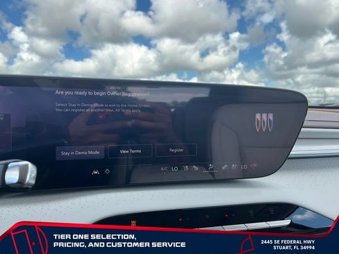 New 2026 Buick Enclave Avenir w/ Super Cruise Package AWD/4WD image 31
