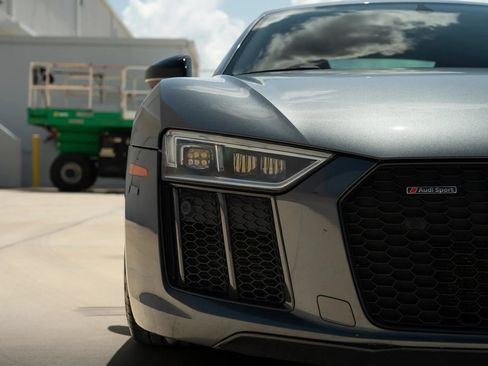 Used 2018 Audi R8 V10 RWD image 90
