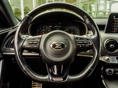 Used 2019 Kia Stinger GT2 AWD/4WD image 15