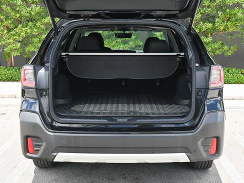 Used 2021 Subaru Outback Limited AWD/4WD image 9
