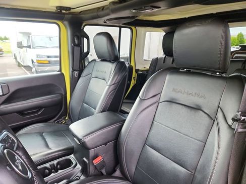 Used 2023 Jeep Wrangler Unlimited Sahara w/ Cold Weather Group AWD/4WD image 22
