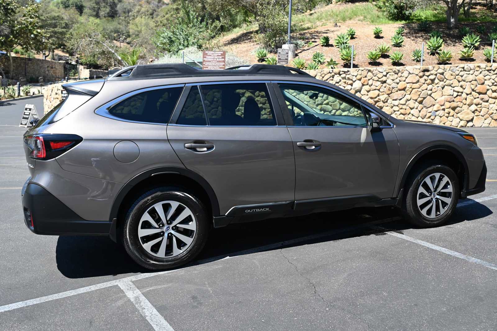 Used 2022 Subaru Outback Premium w/ Popular Package #1 AWD/4WD image 11