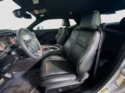 Used 2016 Dodge Challenger SRT Hellcat image 22