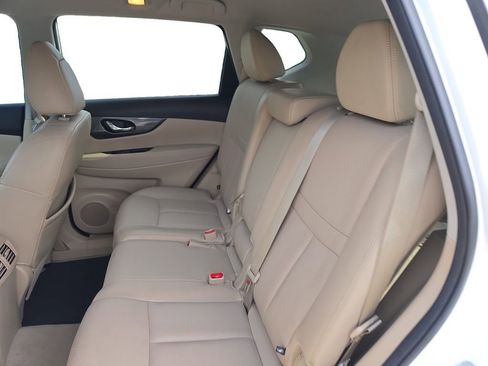 Used 2015 Nissan Rogue SL w/ SL Premium Package FWD image 13