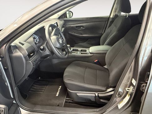 Used 2025 Nissan Sentra S w/ Lighting Package FWD image 23