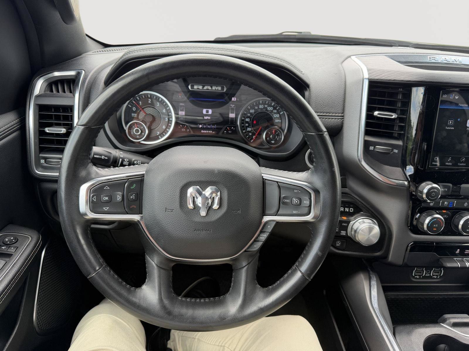 Used 2024 RAM 1500 Laramie AWD/4WD image 13