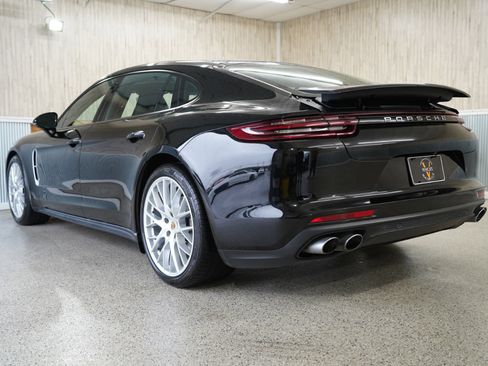 Used 2019 Porsche Panamera 4 Executive image 7