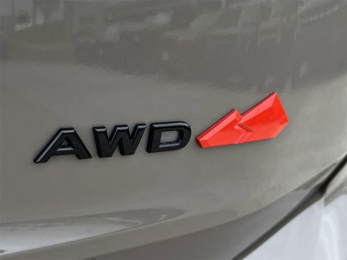 Used 2025 Nissan Rogue SV w/ Rock Creek Premium Package image 6