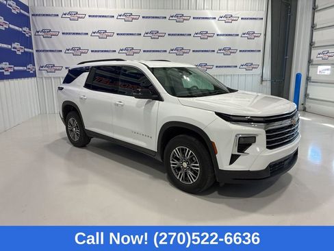 Used 2026 Chevrolet Traverse LT image 8