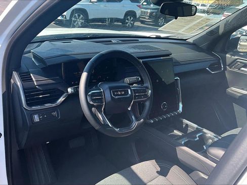 Used 2025 GMC Acadia Elevation FWD image 15