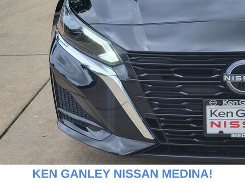 Certified 2025 Nissan Altima 2.5 SV FWD image 9