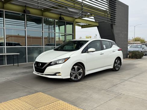 Used 2021 Nissan Leaf SV w/ SV Technology Package image 1
