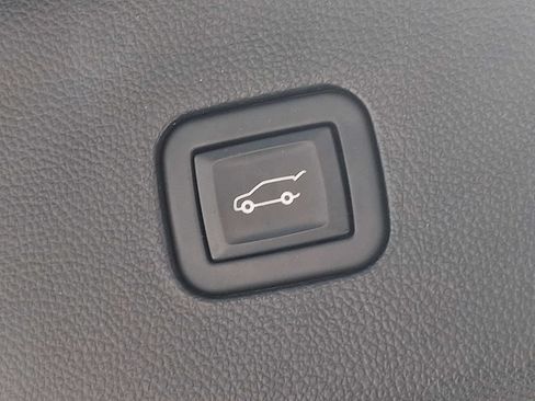 Used 2020 Buick Enclave Avenir w/ Avenir Technology Package AWD/4WD image 29