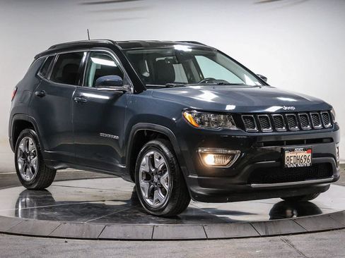 Used 2018 Jeep Compass Limited w/ Navigation Group FWD image 5