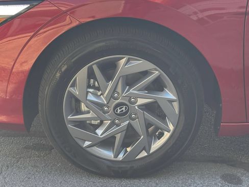 Used 2026 Hyundai Elantra Hybrid FWD image 30