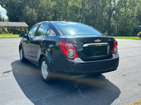 Used 2015 Chevrolet Sonic LT FWD image 5