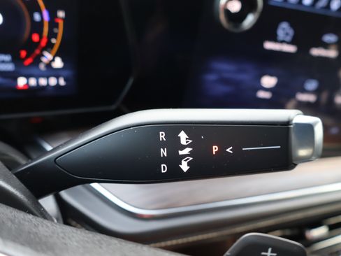 Used 2025 Chevrolet Tahoe Premier image 24