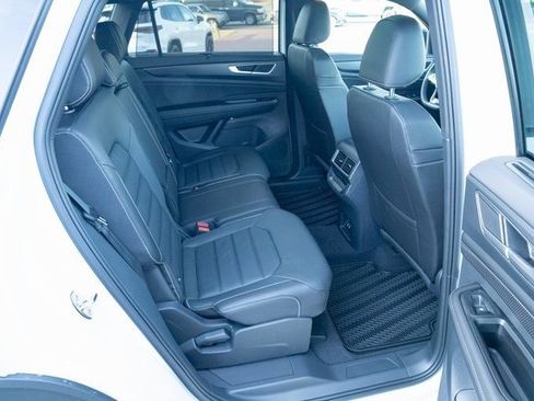 New 2026 Volkswagen Atlas Cross Sport SEL R-Line image 39