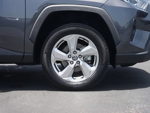 Used 2021 Toyota RAV4 XLE Premium AWD/4WD image 4