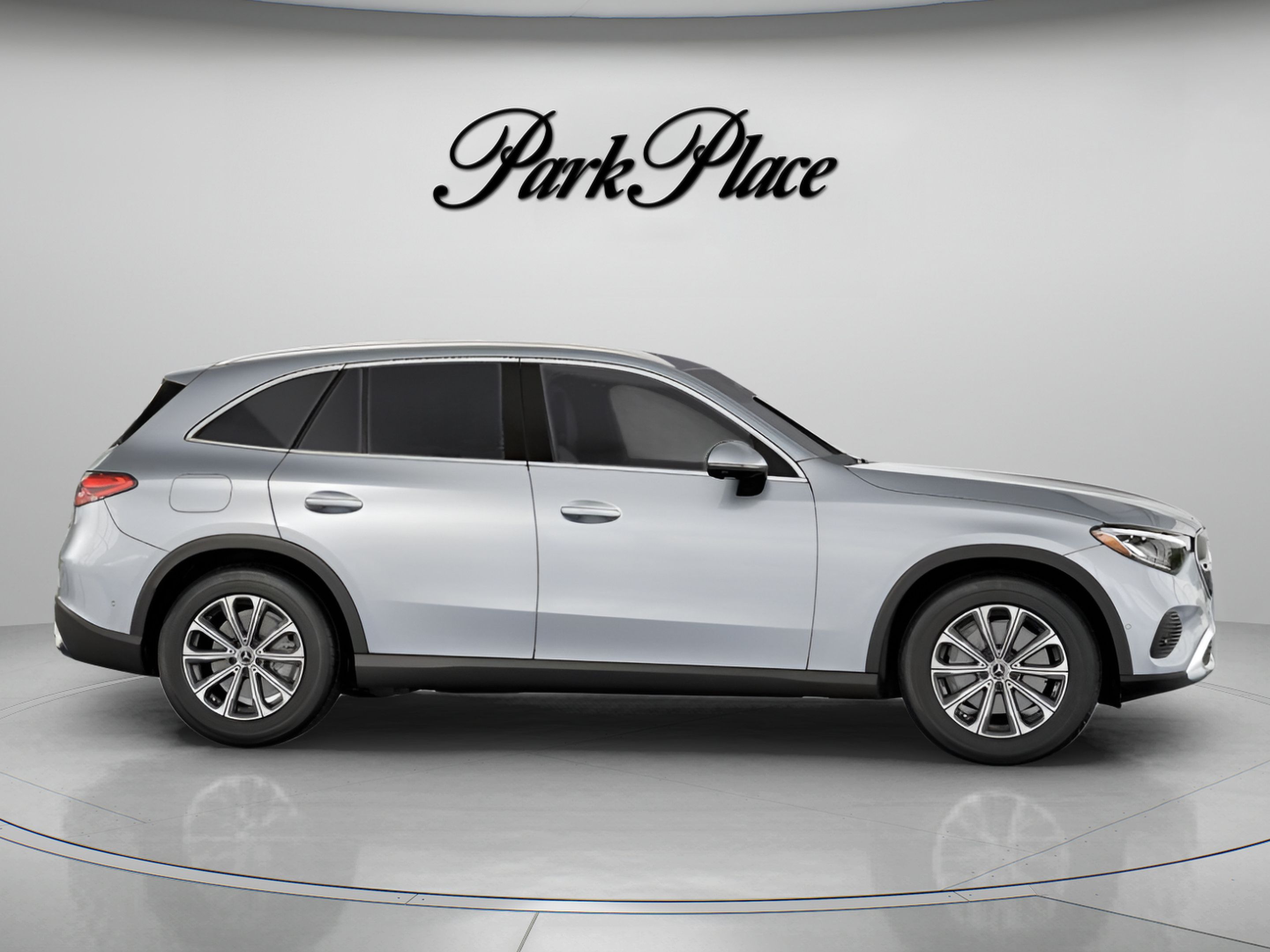 Used 2026 Mercedes-Benz GLC 300 4MATIC image 28