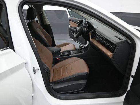 Used 2025 Volkswagen Jetta SEL FWD image 36