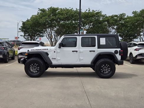 Used 2024 Jeep Wrangler Unlimited Rubicon w/ XTREMEE 35" Tire Package AWD/4WD image 12
