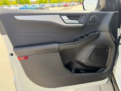 Used 2024 Ford Escape Platinum AWD/4WD image 15