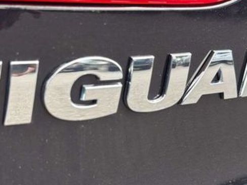Used 2017 Volkswagen Tiguan Wolfsburg Edition AWD/4WD image 20