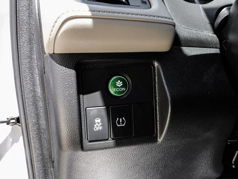 Used 2021 Honda HR-V LX image 35