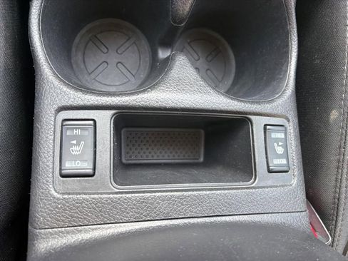 Used 2019 Nissan Rogue SV w/ Premium Package image 13