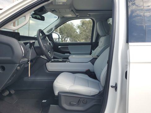 New 2026 Ford Expedition Platinum w/ Driver's Package image 18