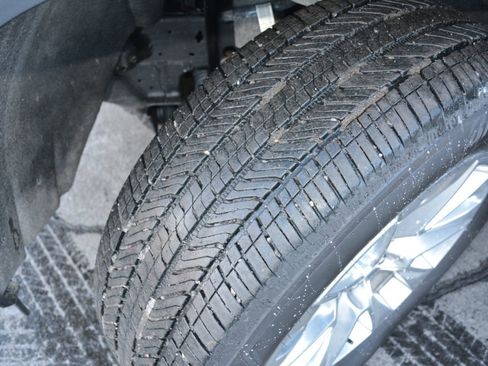 Used 2021 Chevrolet Silverado 1500 LTZ w/ Z71 Off-Road Package image 6