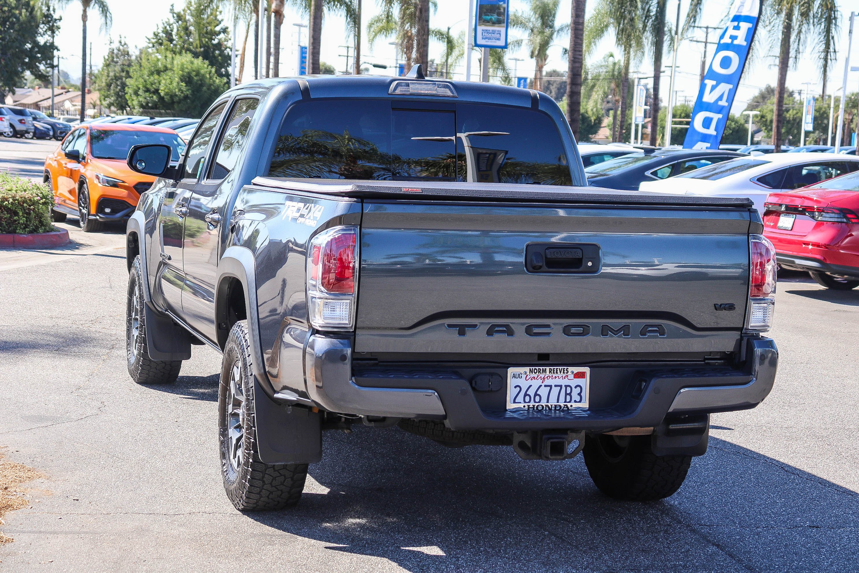 Used 2020 Toyota Tacoma TRD Off-Road w/ Technology Package AWD/4WD image 13