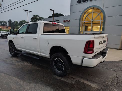 Used 2026 RAM 2500 Laramie AWD/4WD image 13