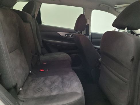 Used 2016 Nissan Rogue SV FWD image 19