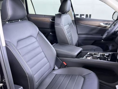 New 2025 Volkswagen Atlas SEL image 24