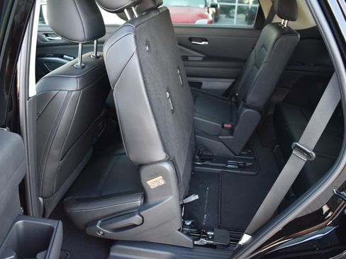 New 2026 Nissan Pathfinder SL image 47